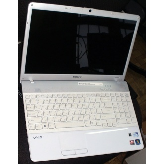 Ноутбук Sony Vaio VPCEB3E1R (Intel Pentium P6100 (2x2.0Ghz) /4096Mb DDR3 /320Gb /Radeon HD5470 /15.5" TFT 1366x768) - Лыткарино